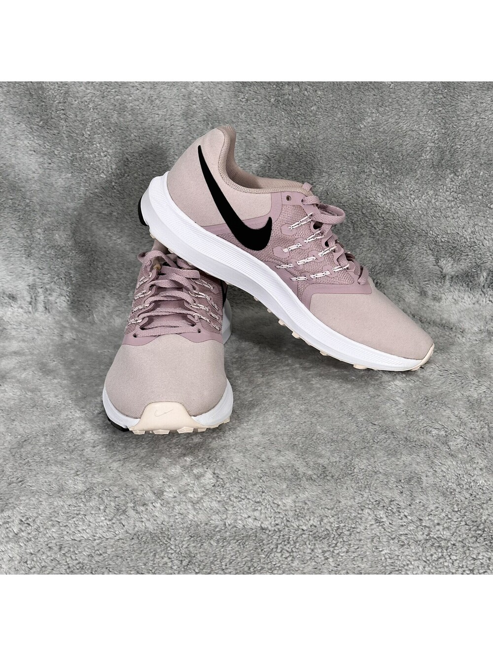 Nike Women’s Sz. US 9  Run Swift Running Shoes Plum Chalk Pink Black 909006-502